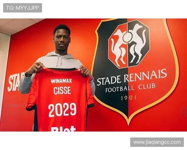 笑容满面拉比奥特抵达米兰对镜头大喊Forza Milan 激情满满迎接新挑战 笑容满面拉比奥特抵达米兰对镜头大喊Forza Milan 激情满满迎接新挑战